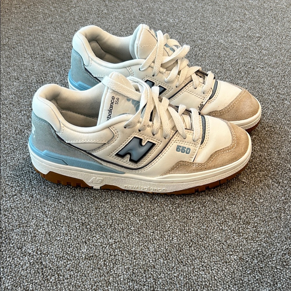 New Balance  'White Blue Gum' sneaker. US 6